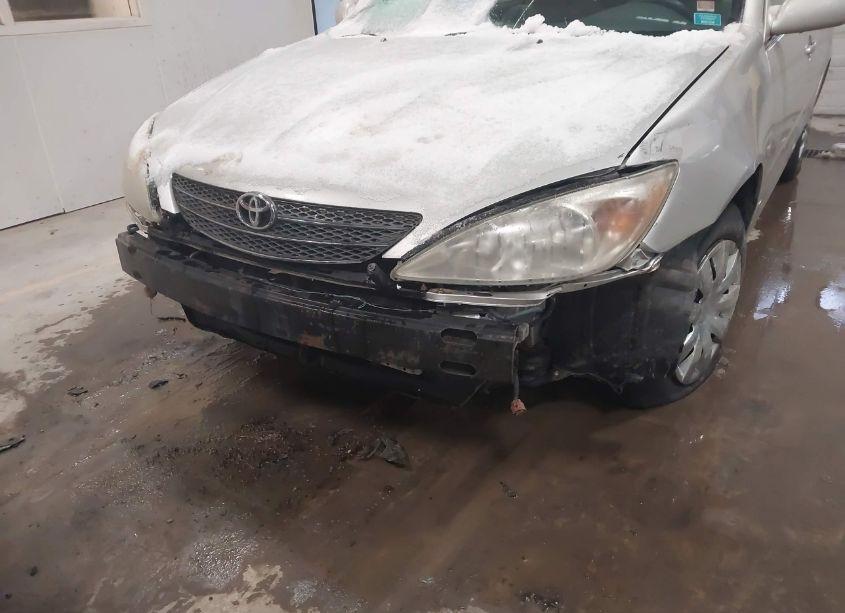 Photo 6 of 2004 Toyota Camry LE (VIN 4T1BE32K54U926818)