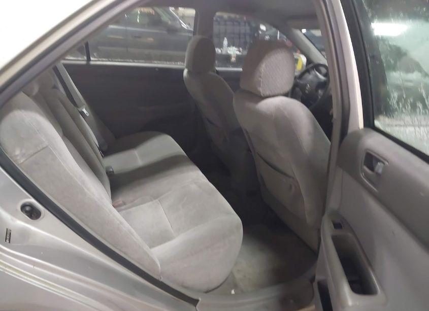 Photo 8 of 2004 Toyota Camry LE (VIN 4T1BE32K54U926818)