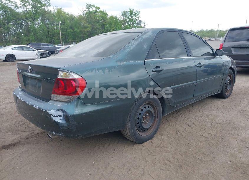 Photo 4 of 2005 Toyota Camry SE (VIN 4T1BE32K55U008682)