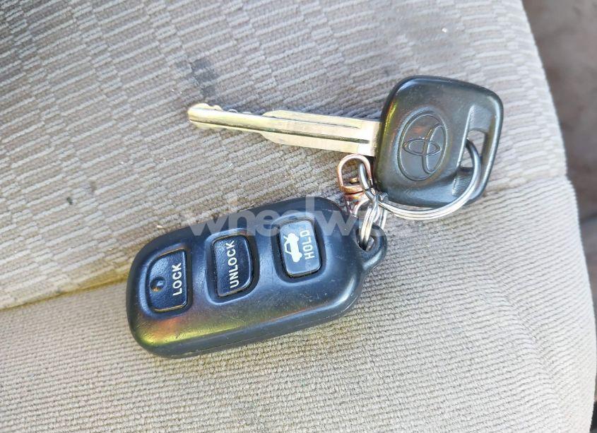 Photo 11 of 2005 Toyota Camry LE (VIN 4T1BE32K55U012344)