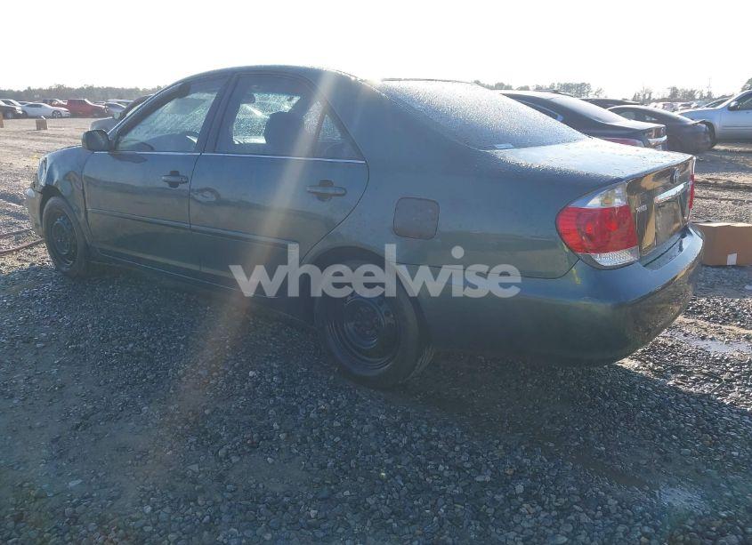 Photo 3 of 2005 Toyota Camry LE (VIN 4T1BE32K55U012344)