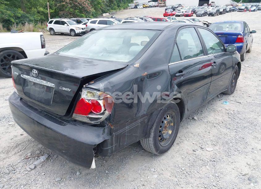 Photo 4 of 2005 Toyota Camry STD (VIN 4T1BE32K55U012604)