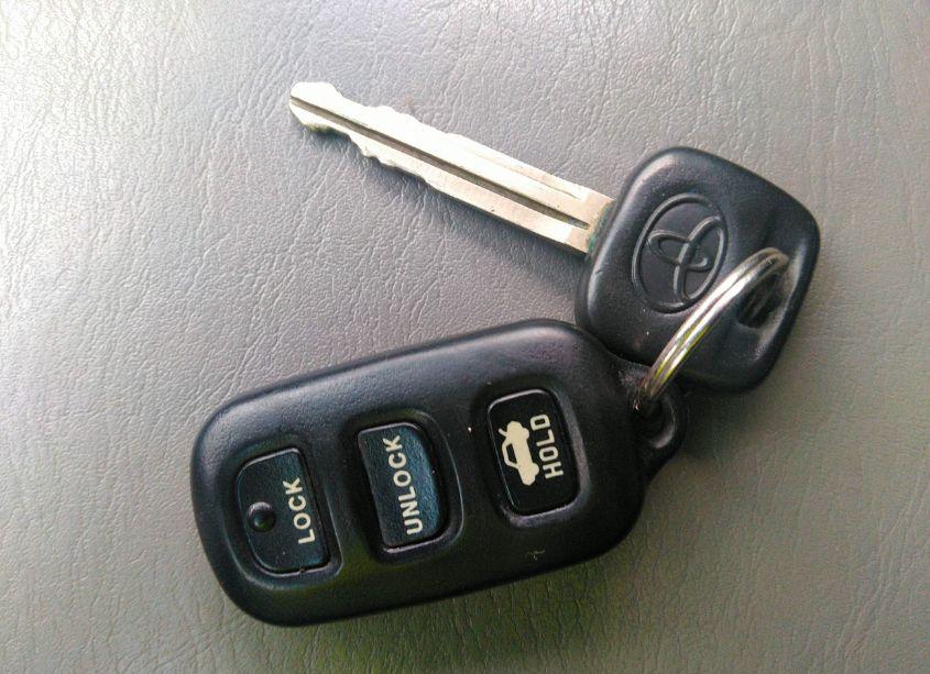 Photo 11 of 2005 Toyota Camry LE (VIN 4T1BE32K55U038426)