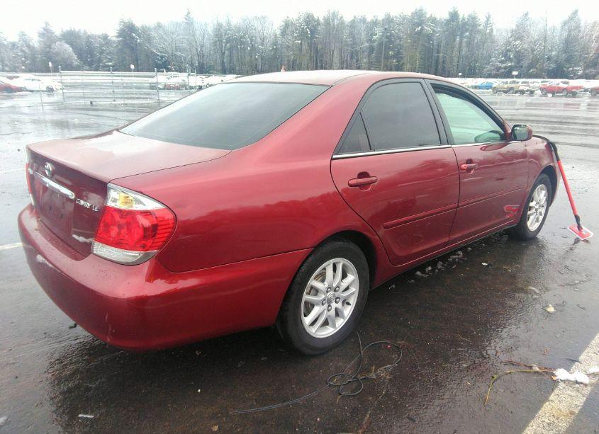 Photo 4 of 2005 Toyota Camry LE (VIN 4T1BE32K55U038426)