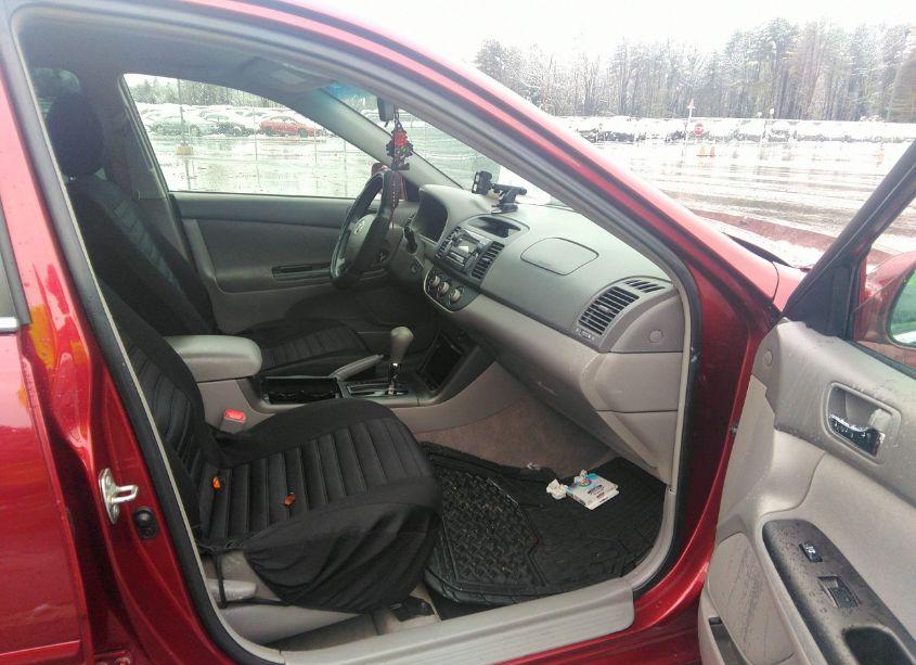 Photo 5 of 2005 Toyota Camry LE (VIN 4T1BE32K55U038426)