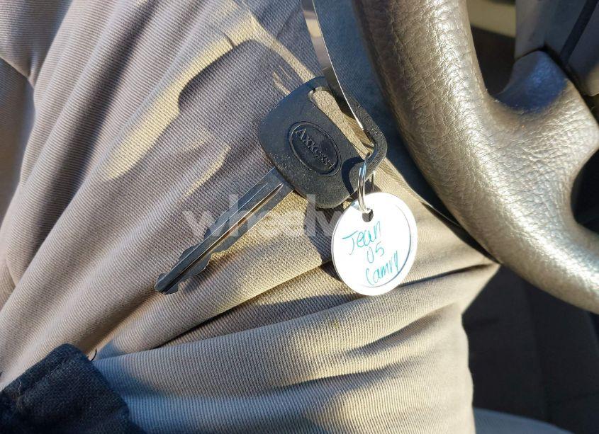 Photo 11 of 2005 Toyota Camry STD (VIN 4T1BE32K55U056456)