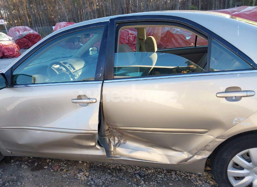Photo 14 of 2005 Toyota Camry STD (VIN 4T1BE32K55U056456)