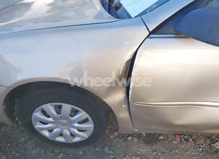 Photo 18 of 2005 Toyota Camry STD (VIN 4T1BE32K55U056456)