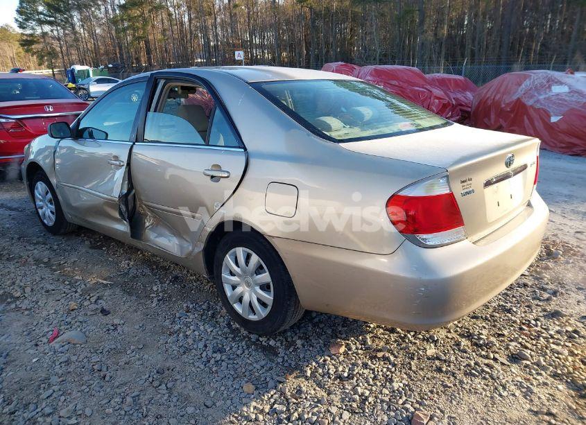 Photo 3 of 2005 Toyota Camry STD (VIN 4T1BE32K55U056456)