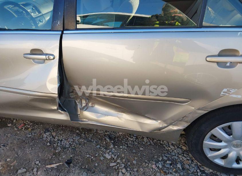 Photo 6 of 2005 Toyota Camry STD (VIN 4T1BE32K55U056456)