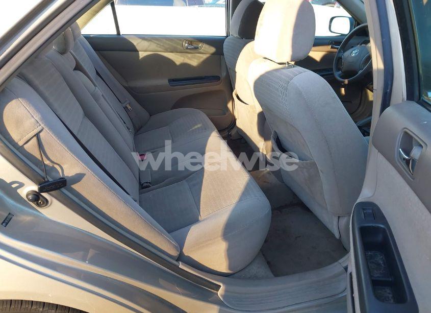 Photo 8 of 2005 Toyota Camry STD (VIN 4T1BE32K55U056456)