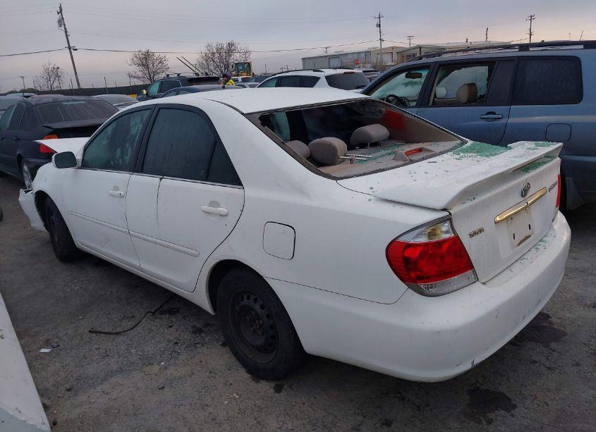 Photo 3 of 2005 Toyota Camry LE (VIN 4T1BE32K55U387716)