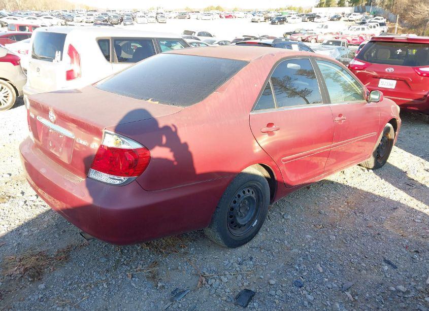 Photo 4 of 2005 Toyota Camry LE (VIN 4T1BE32K55U425882)