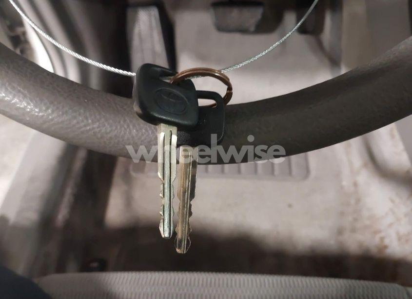 Photo 11 of 2005 Toyota Camry STD (VIN 4T1BE32K55U435327)
