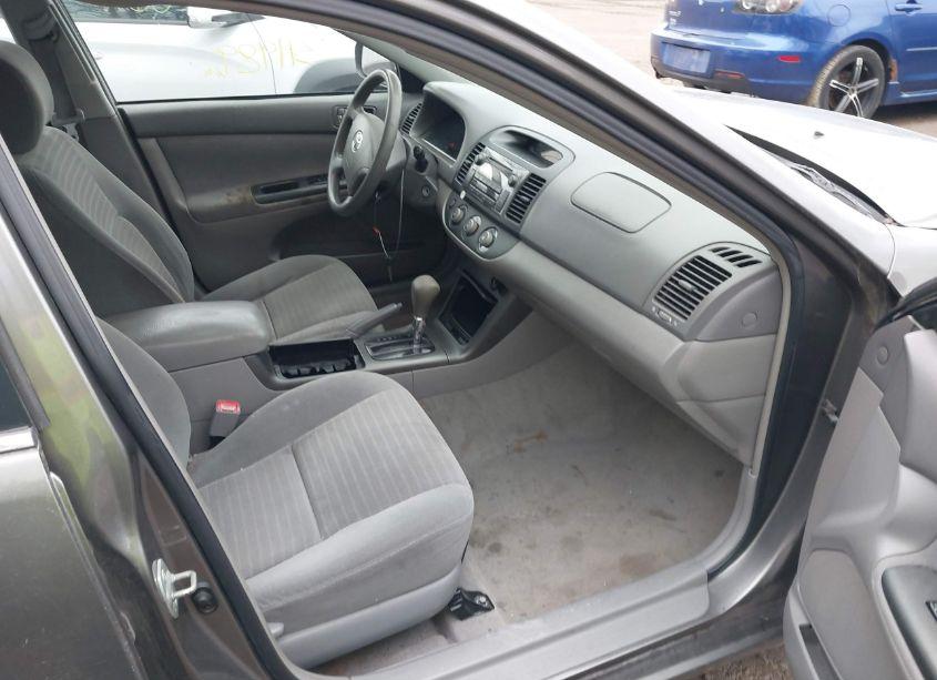 Photo 5 of 2005 Toyota Camry LE (VIN 4T1BE32K55U536433)