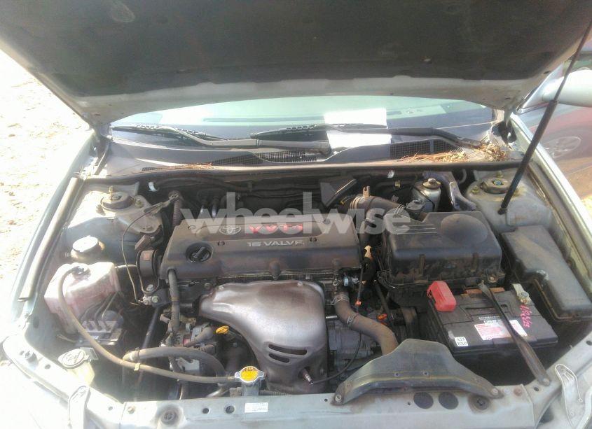 Photo 10 of 2005 Toyota Camry LE (VIN 4T1BE32K55U581422)