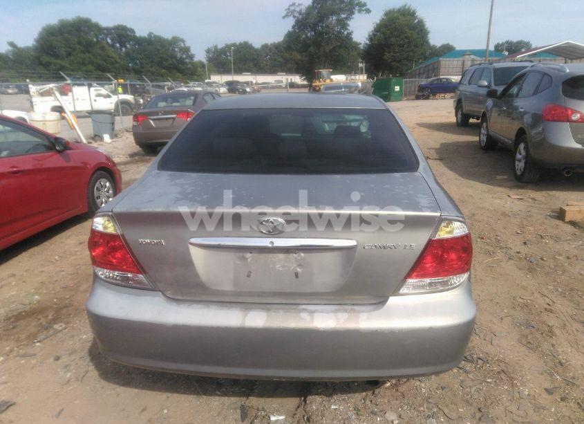 Photo 16 of 2005 Toyota Camry LE (VIN 4T1BE32K55U581422)