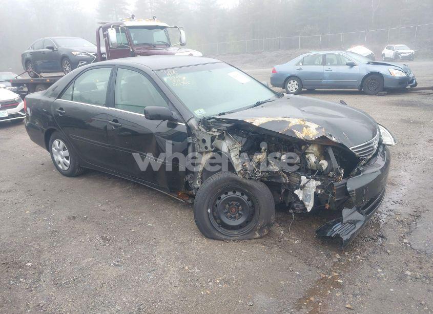 2005 Toyota Camry STD (VIN 4T1BE32K55U590900) main photo