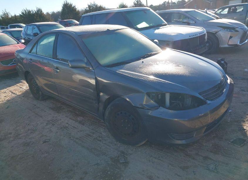 2005 Toyota Camry SE (VIN 4T1BE32K55U607713) main photo