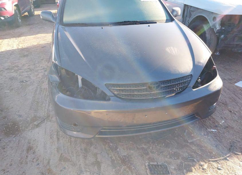 Photo 6 of 2005 Toyota Camry SE (VIN 4T1BE32K55U607713)