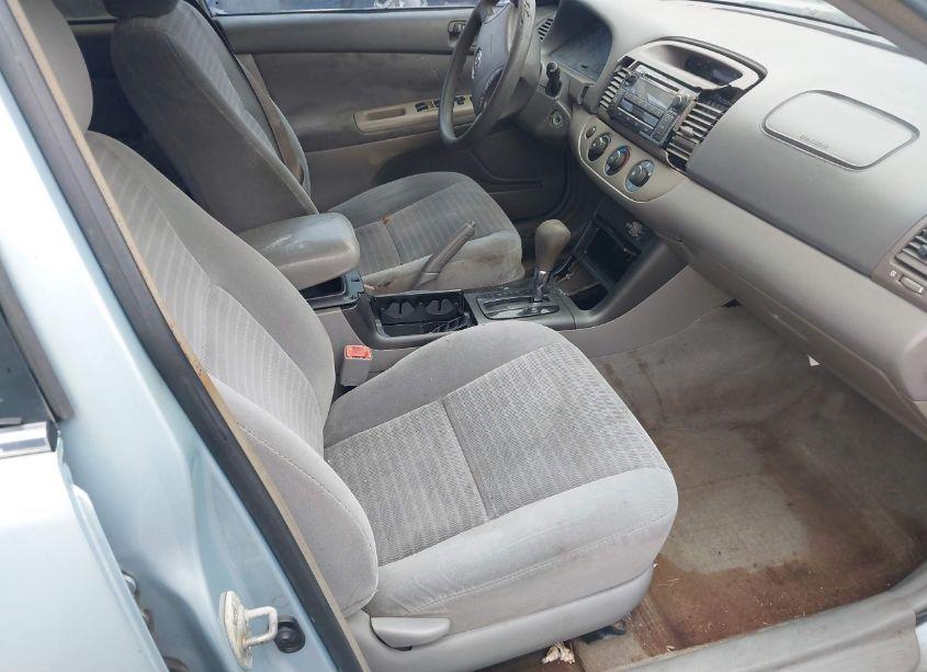 Photo 5 of 2005 Toyota Camry LE (VIN 4T1BE32K55U614709)