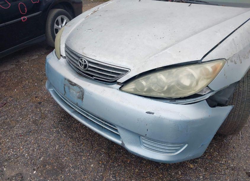 Photo 6 of 2005 Toyota Camry LE (VIN 4T1BE32K55U614709)