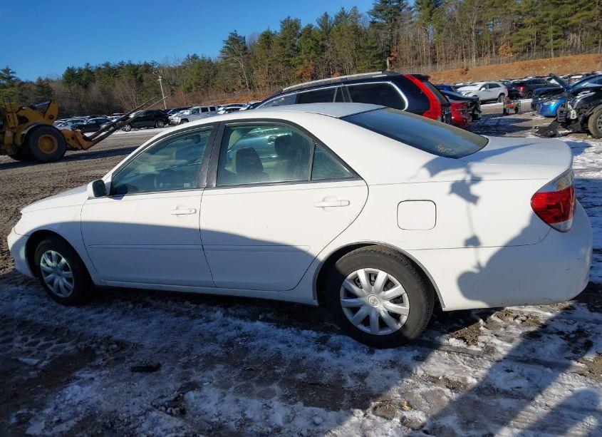 Photo 14 of 2005 Toyota Camry LE (VIN 4T1BE32K55U624852)