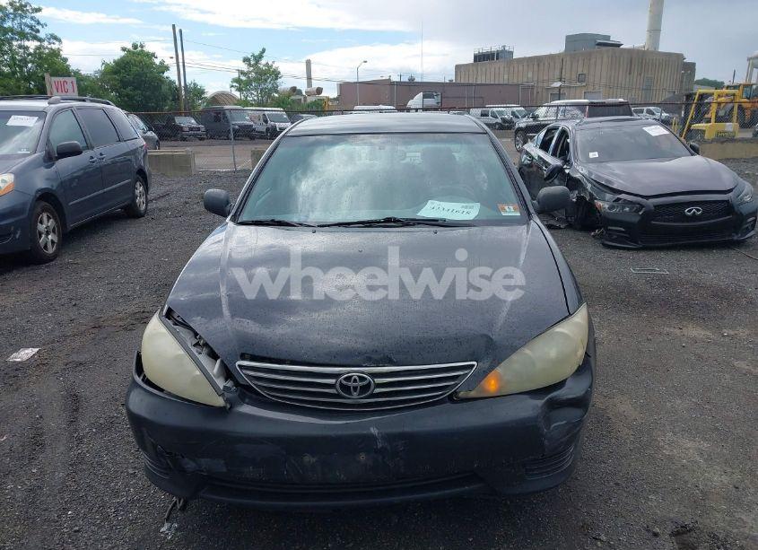 Photo 12 of 2005 Toyota Camry STD (VIN 4T1BE32K55U632921)