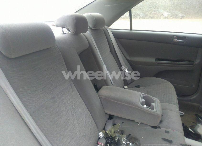 Photo 8 of 2005 Toyota Camry STD (VIN 4T1BE32K55U945922)