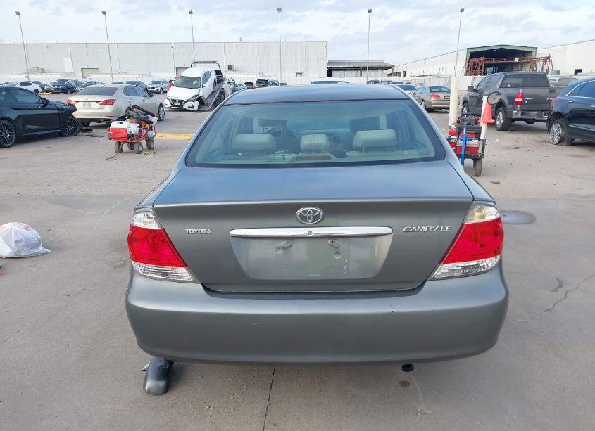Photo 17 of 2005 Toyota Camry LE (VIN 4T1BE32K55U946214)