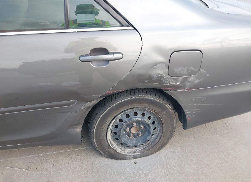 Photo 19 of 2005 Toyota Camry LE (VIN 4T1BE32K55U946214)