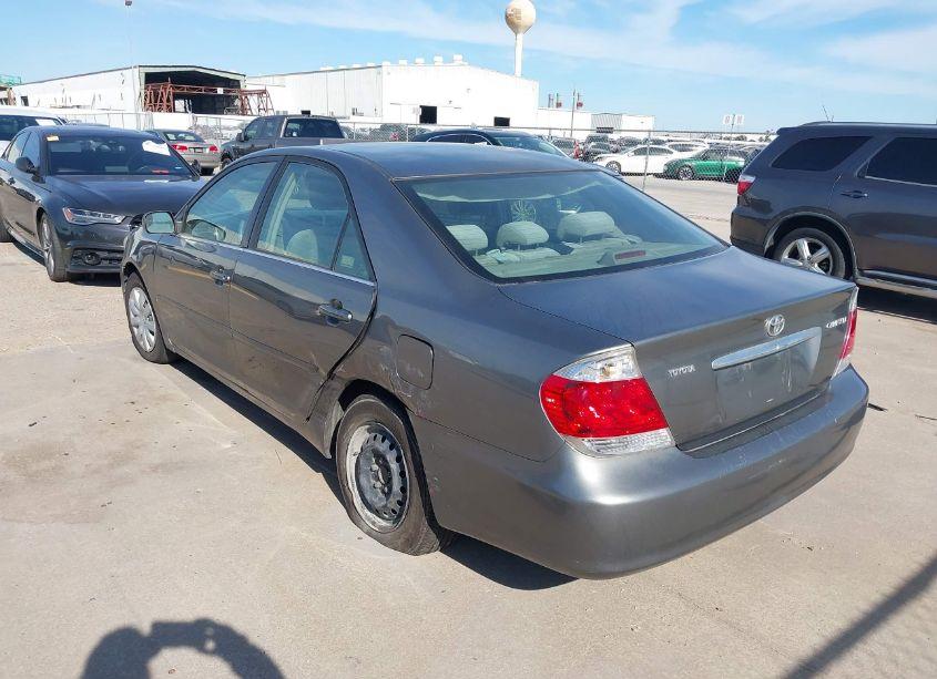 Photo 3 of 2005 Toyota Camry LE (VIN 4T1BE32K55U946214)