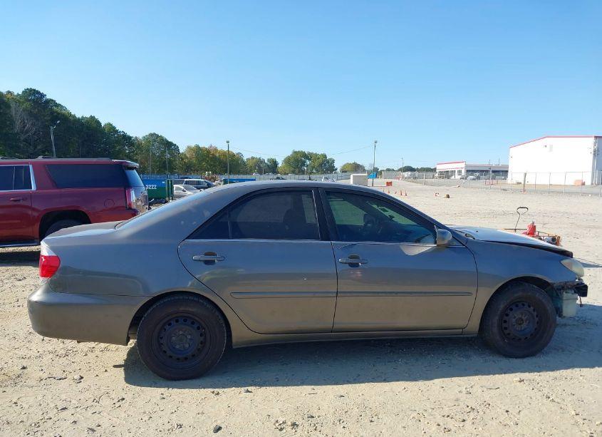 Photo 13 of 2005 Toyota Camry LE (VIN 4T1BE32K55U948786)