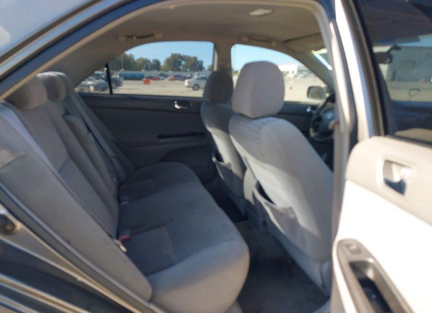 Photo 8 of 2005 Toyota Camry LE (VIN 4T1BE32K55U948786)