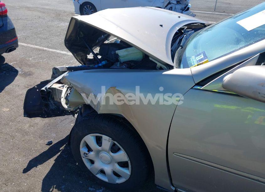 Photo 6 of 2005 Toyota Camry LE (VIN 4T1BE32K55U967645)