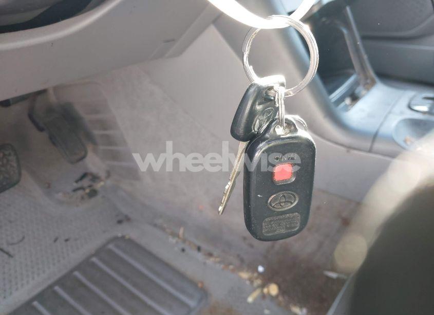 Photo 11 of 2005 Toyota Camry LE (VIN 4T1BE32K55U981755)