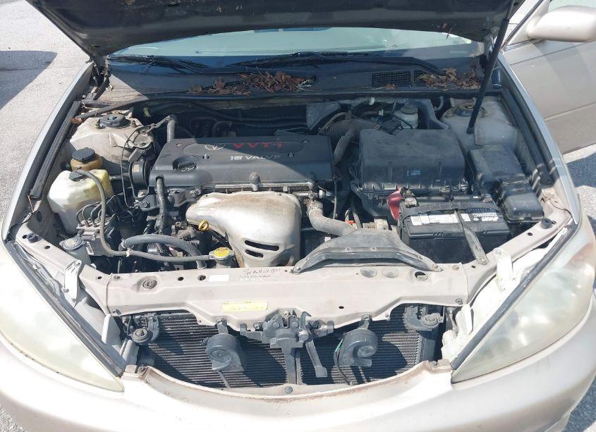 Photo 10 of 2005 Toyota Camry LE (VIN 4T1BE32K55U983411)