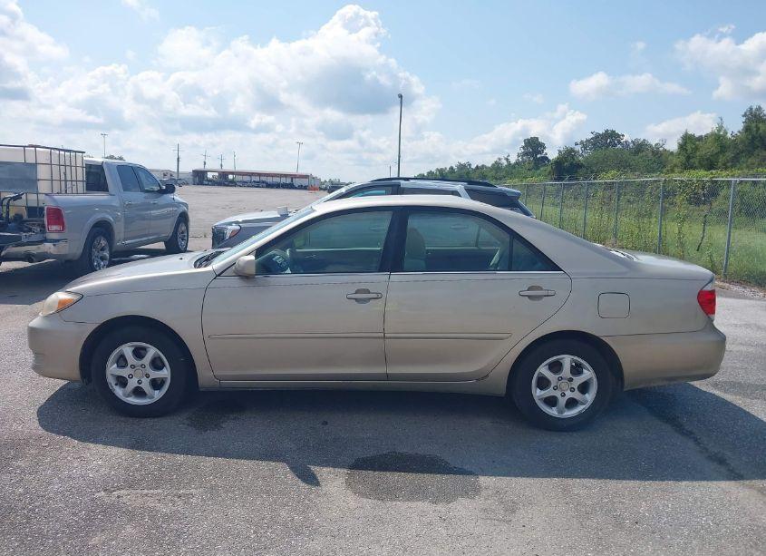 Photo 14 of 2005 Toyota Camry LE (VIN 4T1BE32K55U983411)