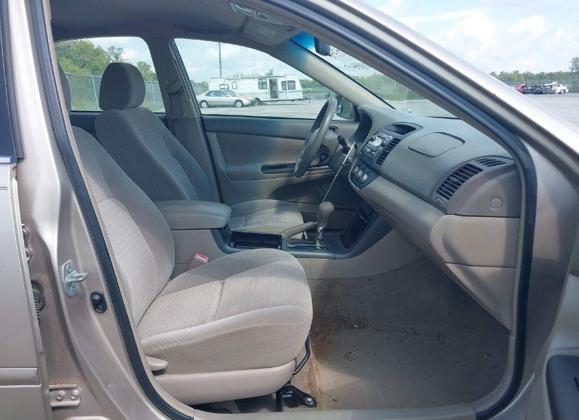 Photo 5 of 2005 Toyota Camry LE (VIN 4T1BE32K55U983411)