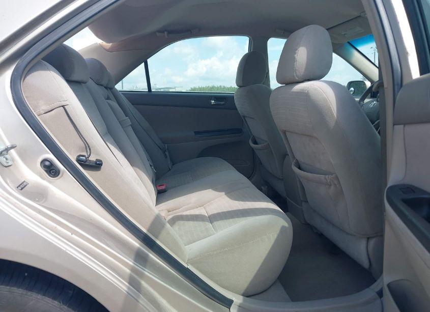Photo 8 of 2005 Toyota Camry LE (VIN 4T1BE32K55U983411)