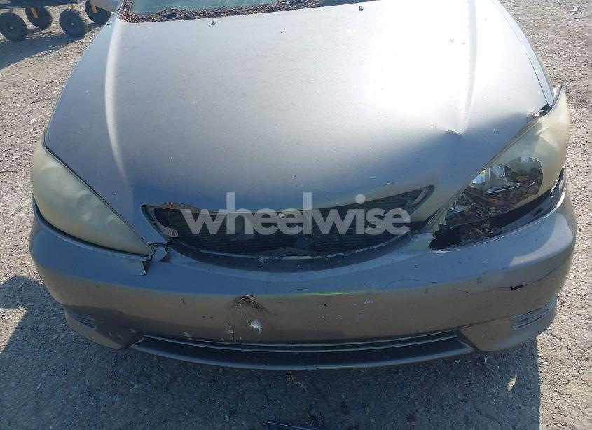 Photo 6 of 2005 Toyota Camry SE (VIN 4T1BE32K55U983425)