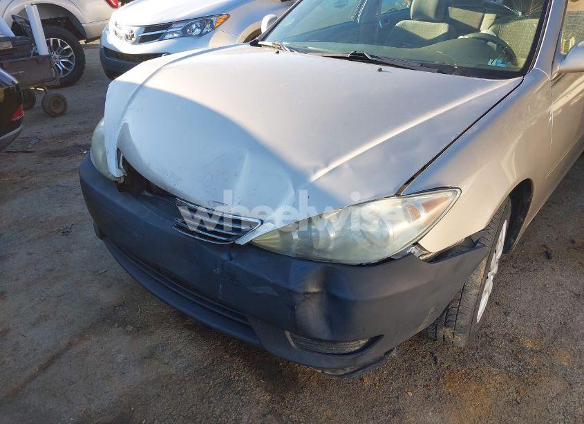 Photo 6 of 2005 Toyota Camry LE (VIN 4T1BE32K55U984445)