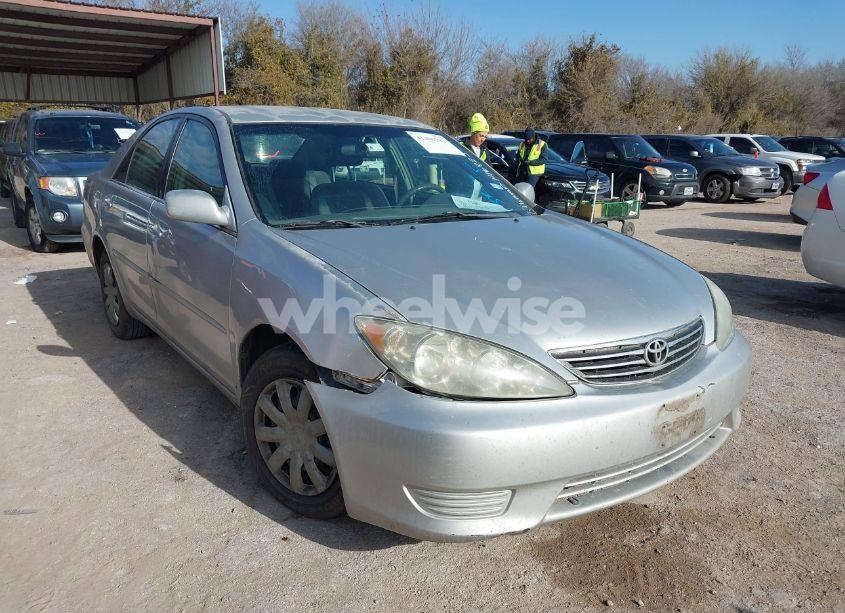 2006 Toyota Camry LE (VIN 4T1BE32K56U146823) main photo
