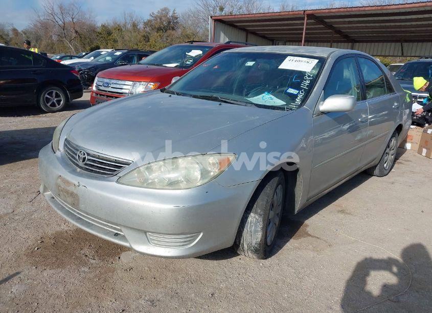 Photo 2 of 2006 Toyota Camry LE (VIN 4T1BE32K56U146823)