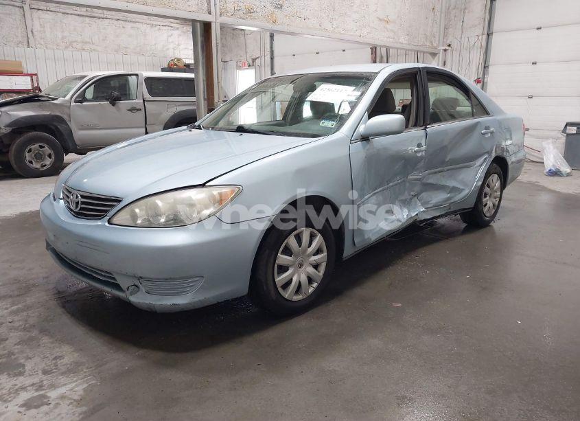 Photo 2 of 2006 Toyota Camry LE (VIN 4T1BE32K56U681683)