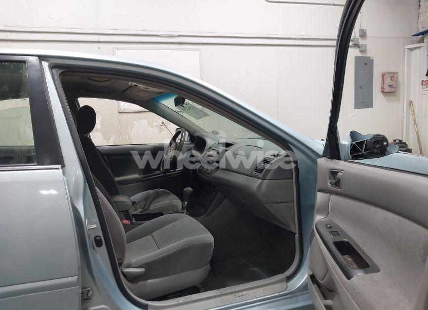 Photo 5 of 2006 Toyota Camry LE (VIN 4T1BE32K56U681683)