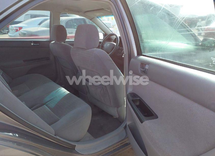 Photo 8 of 2006 Toyota Camry STD (VIN 4T1BE32K56U689735)