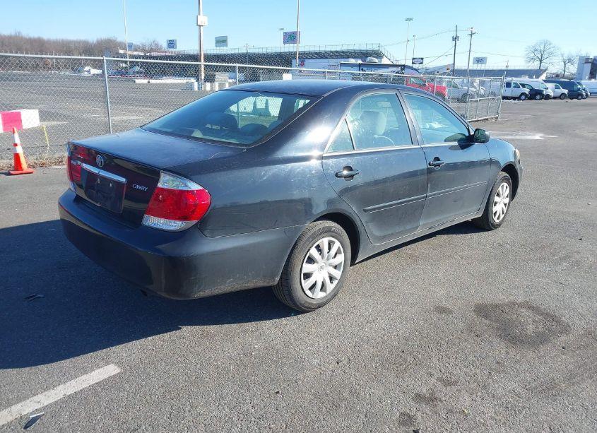 Photo 4 of 2006 Toyota Camry STD (VIN 4T1BE32K56U692540)