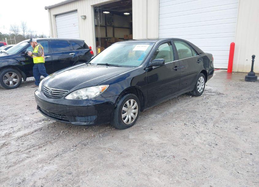 Photo 2 of 2006 Toyota Camry LE (VIN 4T1BE32K56U695440)