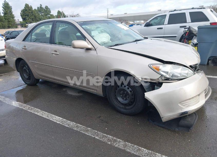 2006 Toyota Camry LE (VIN 4T1BE32K56U717453) main photo
